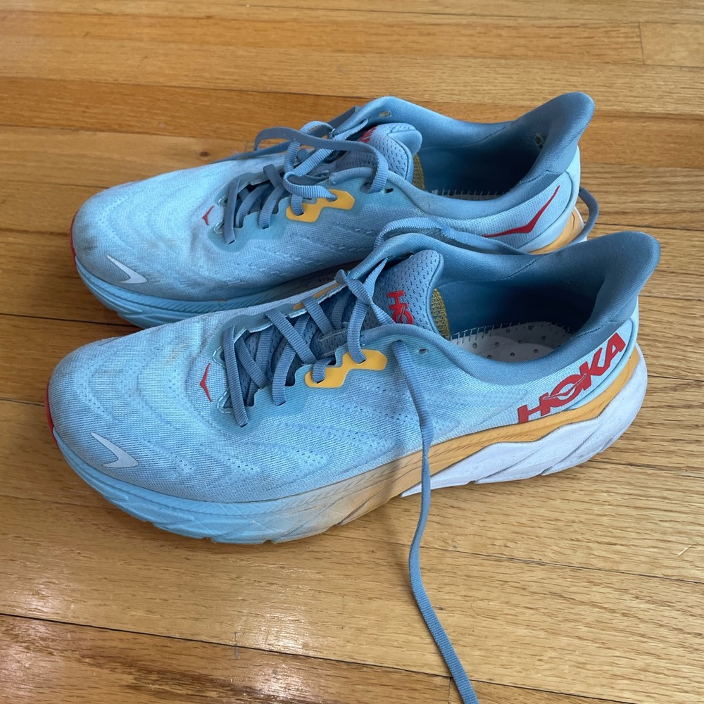HOKA Arahi Sneakers women’s size 10.5 (men’s size 9)